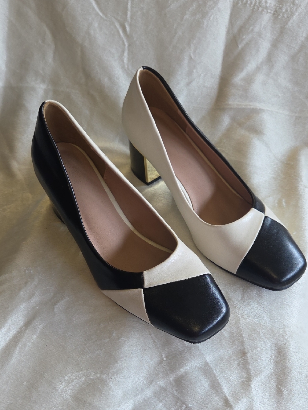 Classic Two-Tone Black and White Block Heel Pumps - Women